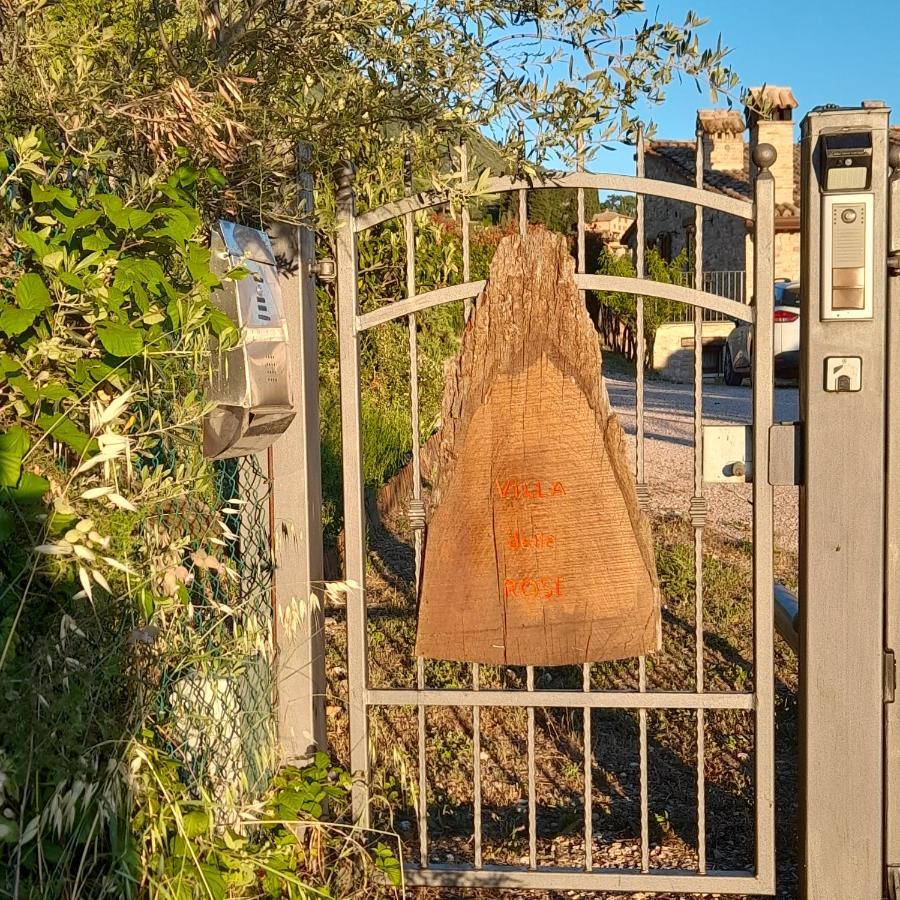 Locazione Turistica Villa Delle Rose アッシジ エクステリア 写真